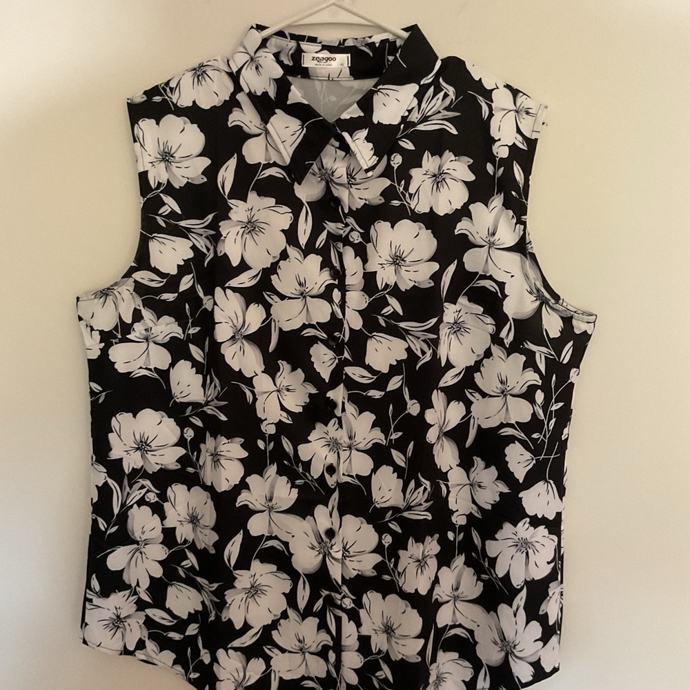 Zeagoo Black and White Floral Blouse
